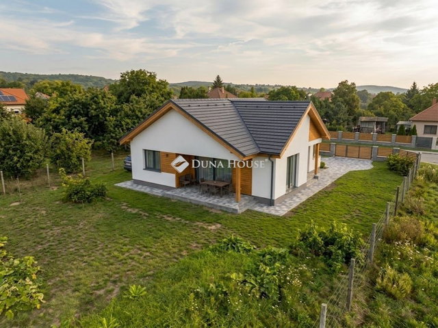 Eladó családi ház, Felcsúton 99.8 M Ft, 4 szobás