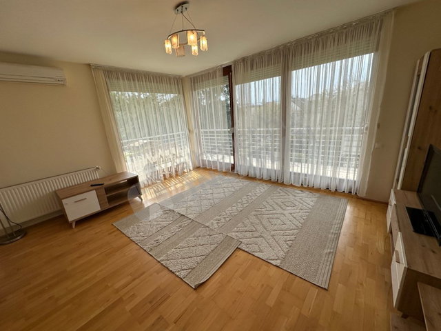 Kiadó téglalakás, albérlet, XI. kerületben, Beregszász úton