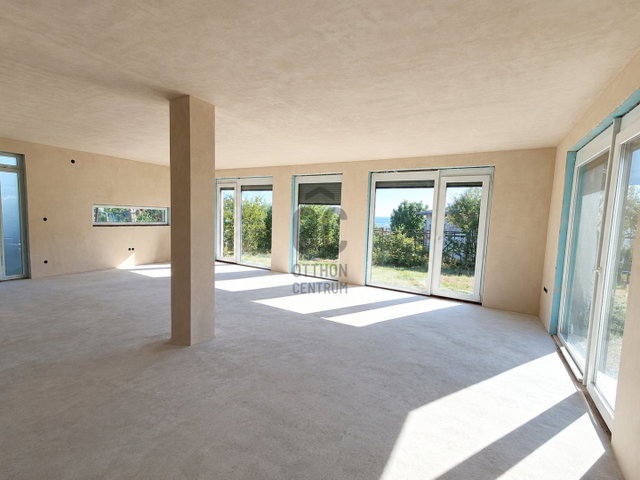 Eladó családi ház, Velencén 159 M Ft, 5 szobás