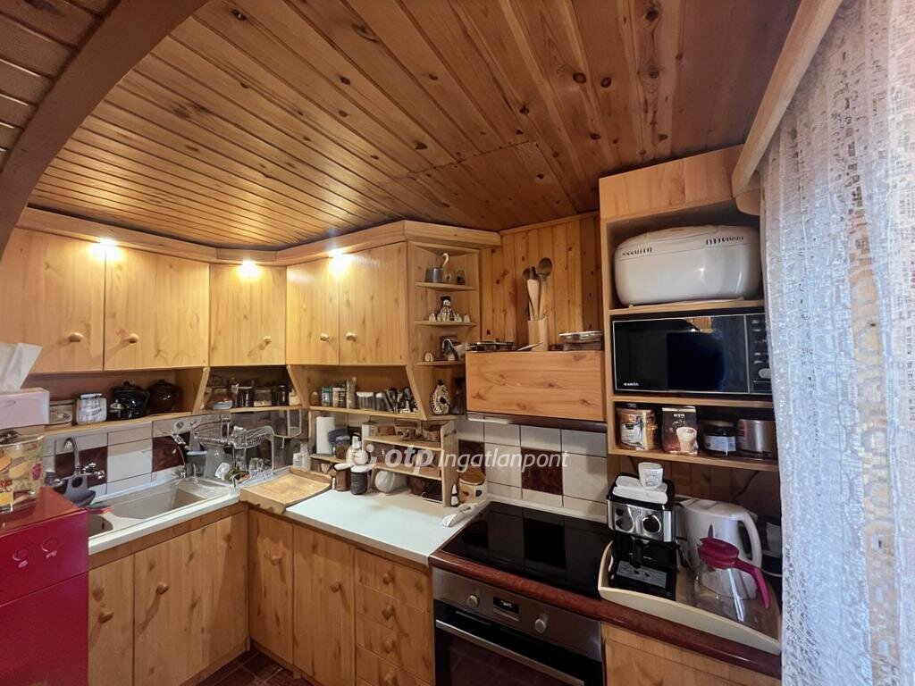 3 bed · 93m² · 36.900.000 ft