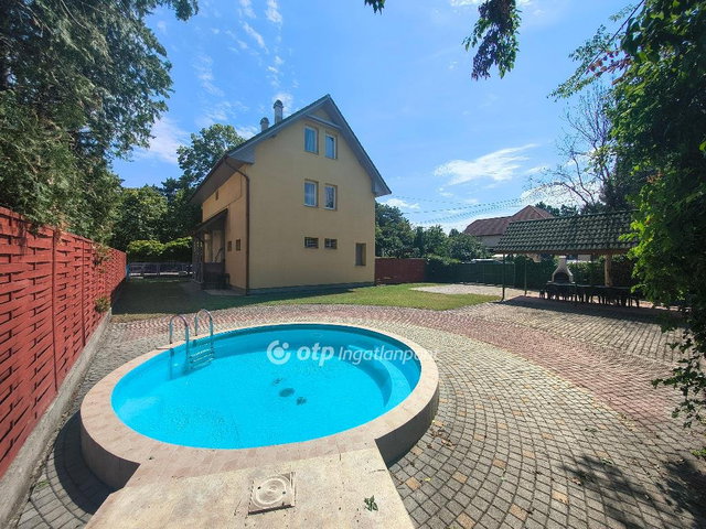 Eladó családi ház, Siófokon 299 M Ft, 4+1 szobás