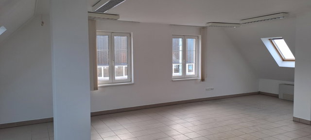 Kiadó iroda, Budapesten, IV. kerületben 250 E Ft / hó