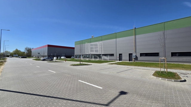 Kiadó ipari ingatlan, Székesfehérvárott 2521 E Ft / hó
