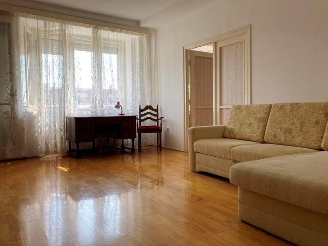 Eladó téglalakás, Pécsett, Esztergár Lajos utcában 48 M Ft