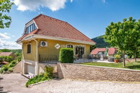 Eladó családi ház, Pilisszentkereszten 295 M Ft, 5 szobás