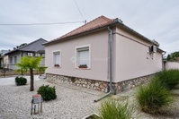 Eladó családi ház, Siklóson 88.9 M Ft, 4 szobás