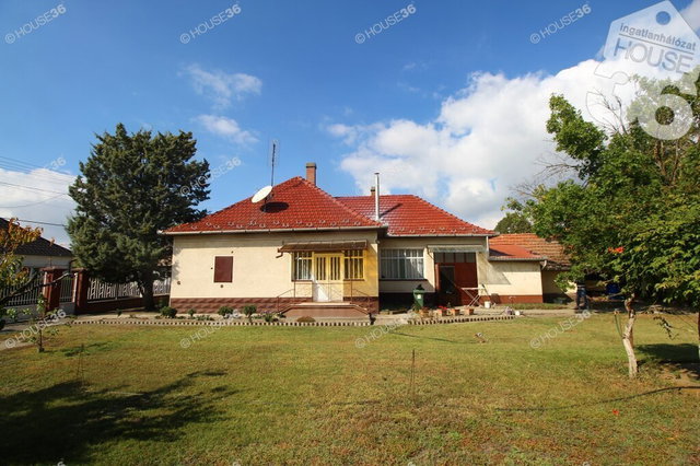Eladó családi ház, Csengődön 24.5 M Ft, 2 szobás