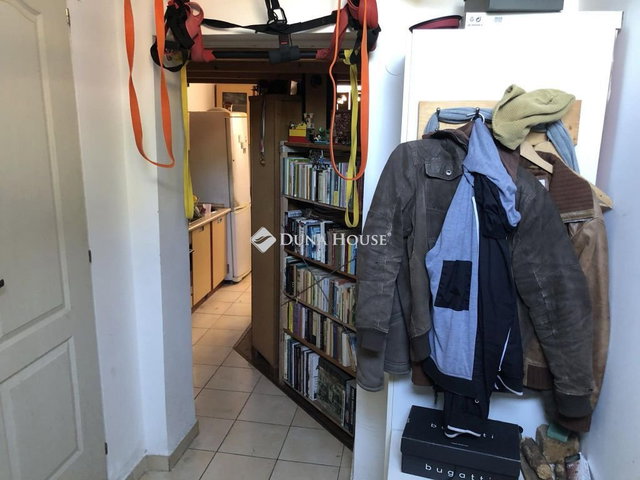 Eladó téglalakás, XV. kerületben, Arany János utcában