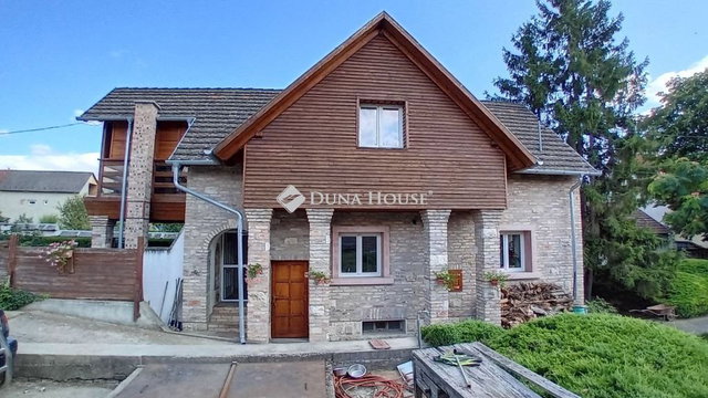 Eladó családi ház, Piliscsabán 280 M Ft, 8 szobás