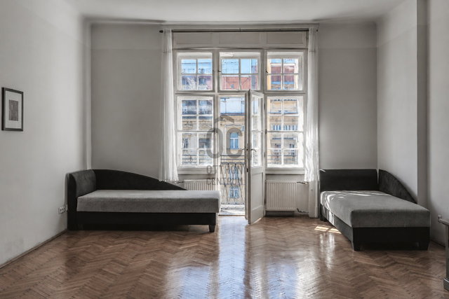 Eladó téglalakás, Budapesten, V. kerületben, Falk Miksa utcában