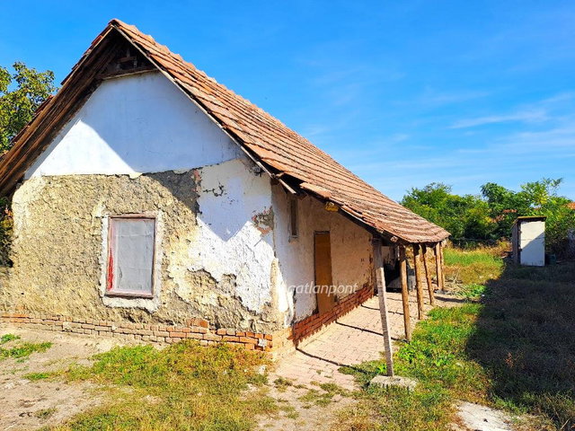 Eladó családi ház, Kunmadarason 2.49 M Ft, 1+1 szobás