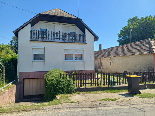 Eladó családi ház, Gyenesdiáson 84.99 M Ft, 5 szobás