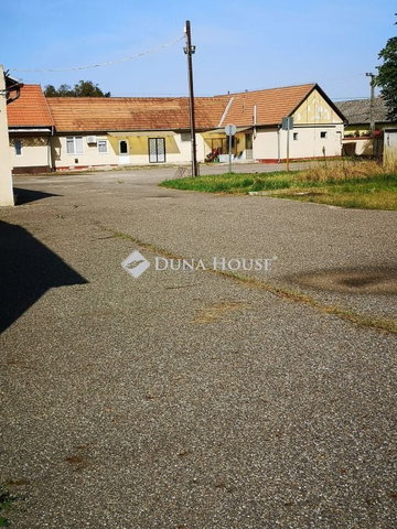 Eladó ipari ingatlan, Gávavencsellőn 94.9 M Ft