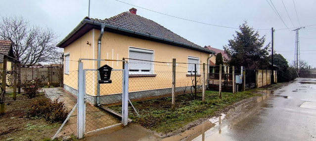 Eladó családi ház, Mezőberényben 13 M Ft, 2+1 szobás