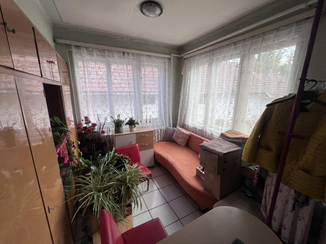 Eladó családi ház, Szarvason 28.5 M Ft, 3 szobás