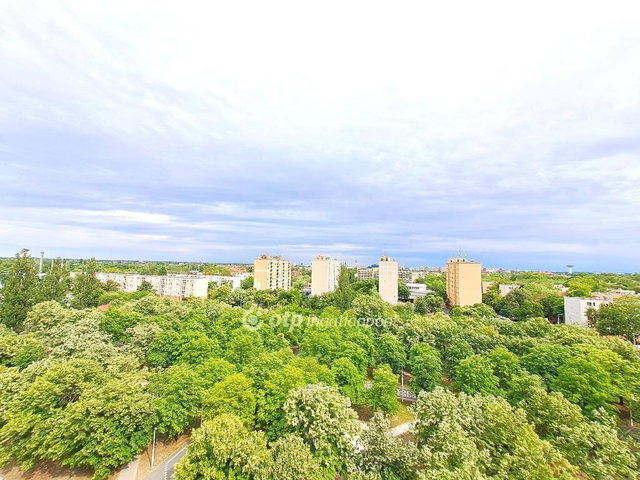 Eladó panellakás, Kecskeméten 43.5 M Ft, 2 szobás
