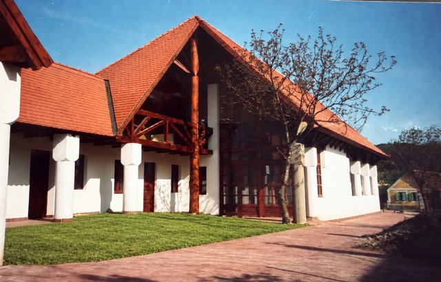 Eladó családi ház, Nagykovácsiban 396 M Ft, 7 szobás