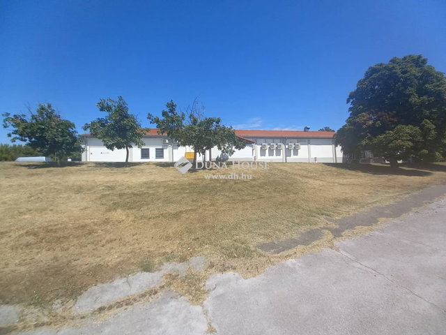 Eladó telek, Siklóson 182.5 M Ft / költözzbe.hu