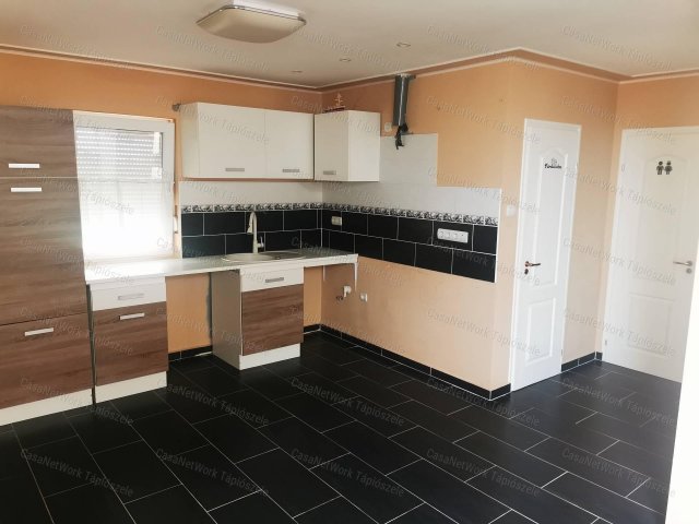 Eladó családi ház, Tápiószelén 32.9 M Ft, 4 szobás