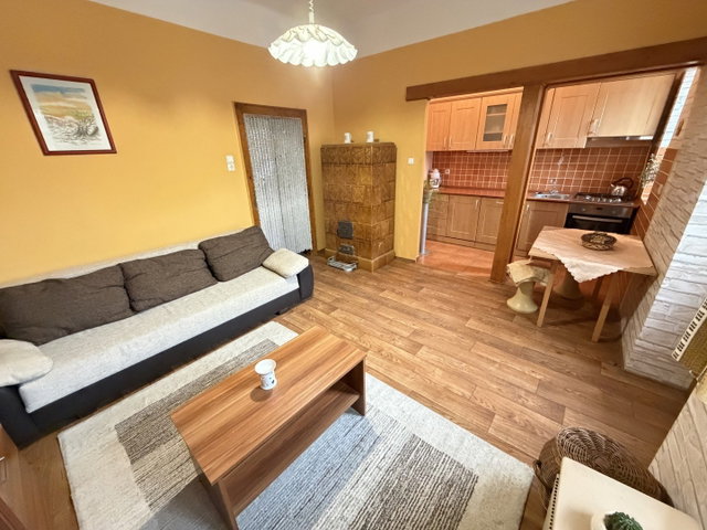 Eladó téglalakás, Kaposváron, Pécsi utcában 32.8 M Ft