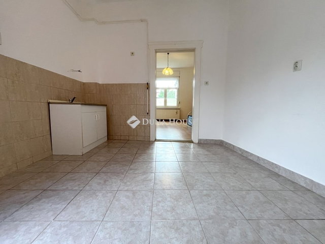 Eladó téglalakás, Budapesten, XX. kerületben 34.9 M Ft, 1 szobás