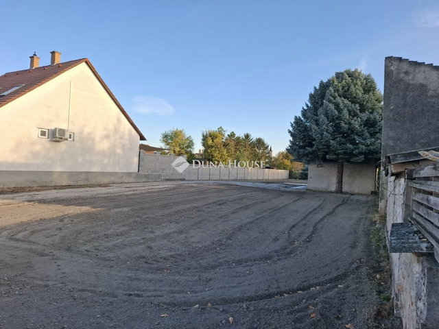 Eladó telek, Győrújfalun 64.9 M Ft / költözzbe.hu