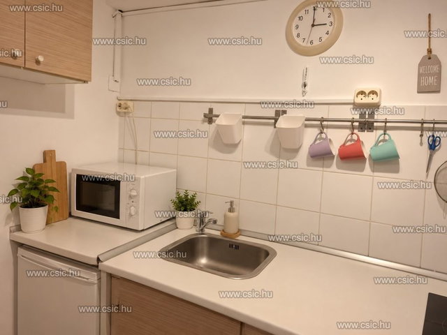 Eladó téglalakás, Budapesten, XII. kerületben 45 M Ft, 1 szobás