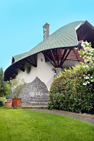 Eladó családi ház, Balatonszárszón 998 M Ft, 6 szobás
