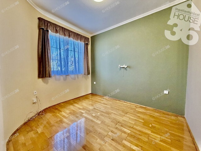 Eladó családi ház, Jászberényben 99 M Ft, 4 szobás