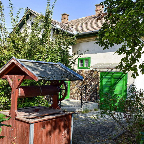 Eladó családi ház, Abonyban 43 M Ft, 2 szobás