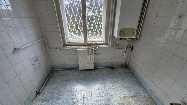 Eladó családi ház, Szentendrén 89.9 M Ft, 3 szobás