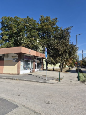 Eladó üzlethelyiség, Százhalombattán 99.5 M Ft