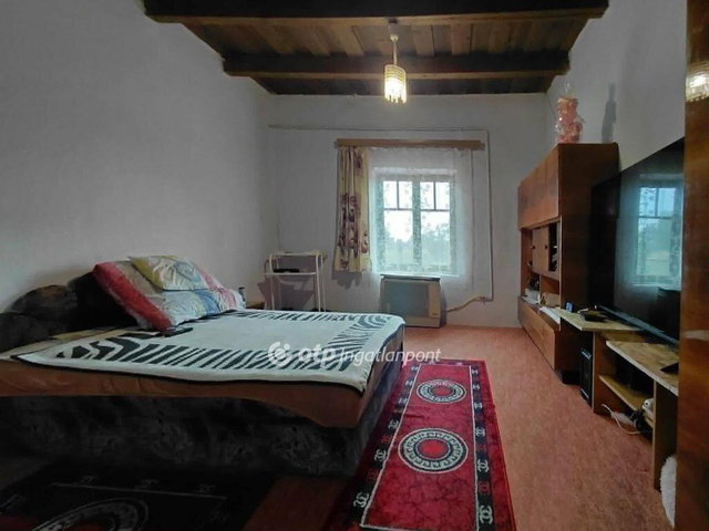Eladó családi ház, Mezőtárkányon 7.4 M Ft, 1 szobás