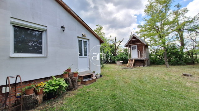 Eladó családi ház, Szatymazon 63 M Ft, 4 szobás
