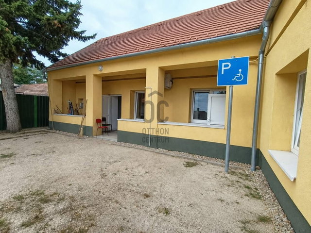 Eladó családi ház, Csóton 39.5 M Ft, 4 szobás