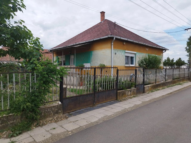 Eladó családi ház, Pusztamonostoron 27 M Ft, 2+1 szobás