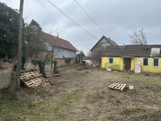 Eladó telek, Ercsiben 15 M Ft / költözzbe.hu