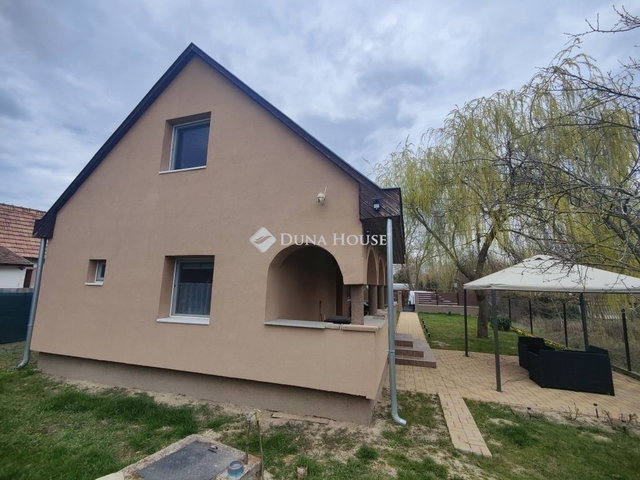 Eladó családi ház, Dömsödön 56.9 M Ft, 3 szobás