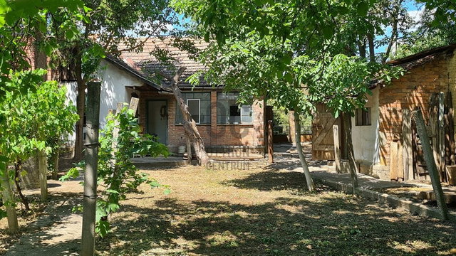 Eladó családi ház, Pomázon 59 M Ft, 2 szobás