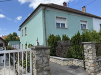 Eladó téglalakás, Sopronban 99.9 M Ft, 6 szobás