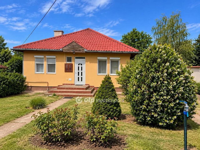 Eladó családi ház, Bocskaikerten 94.99 M Ft, 4 szobás