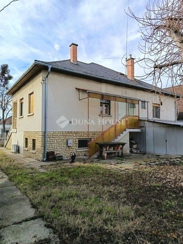 Eladó családi ház, Budapesten, XVI. kerületben 129.9 M Ft
