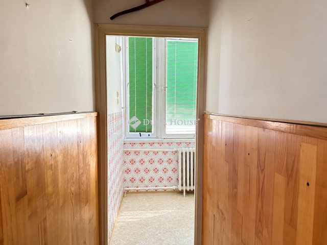 Eladó panellakás, Kecskeméten 39.99 M Ft, 2 szobás