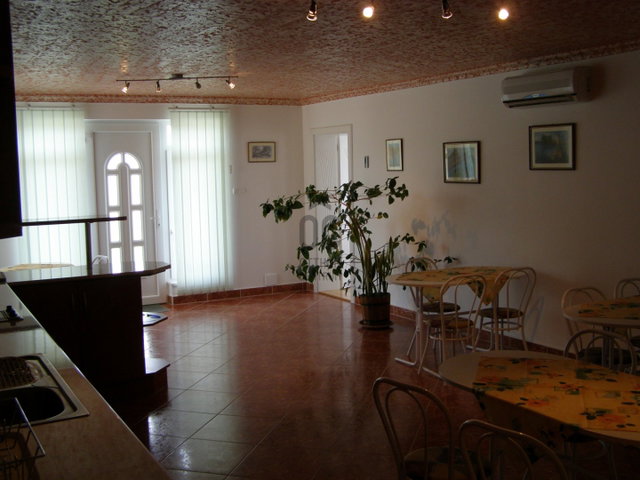 Eladó családi ház, Hajdúszoboszlón 189.99 M Ft, 8 szobás