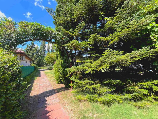 Eladó családi ház, Balatonbogláron 83.9 M Ft, 5 szobás
