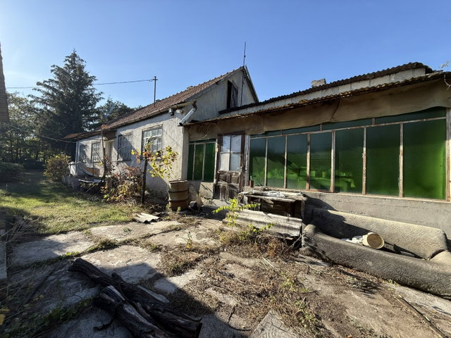 Eladó családi ház, Felcsúton 35 M Ft, 2 szobás