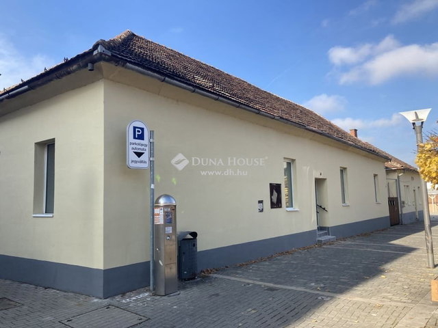 Eladó családi ház, Zalaegerszegen 189 M Ft, 8 szobás