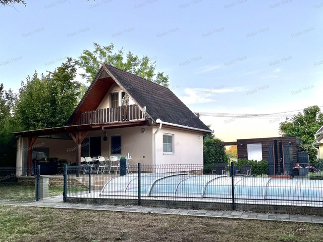 Eladó nyaraló, Győrött 50.9 M Ft, 1 szobás