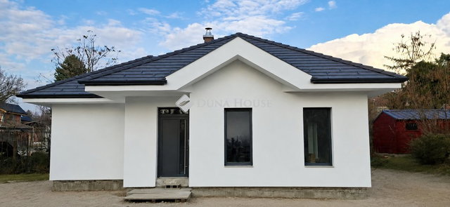 Eladó családi ház, Gödön 99.9 M Ft, 4 szobás