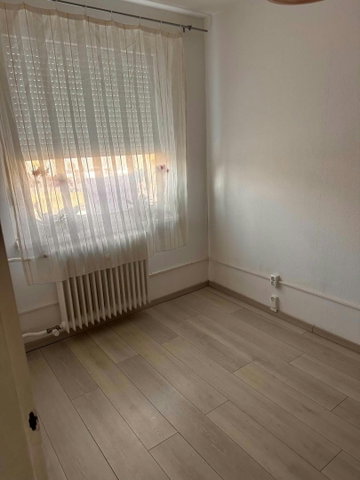 Eladó panellakás, Debrecenben 63.9 M Ft, 2+2 szobás